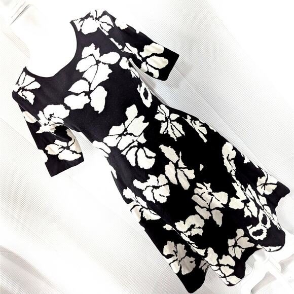 NWT! CATO COLLECTION! BLACK & WHITE ABSTRACT FLORAL KNIT SWEATER DRESS! SZ S - Picture 1 of 9